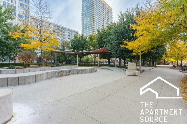 Building Photo - 1464 S Michigan Ave