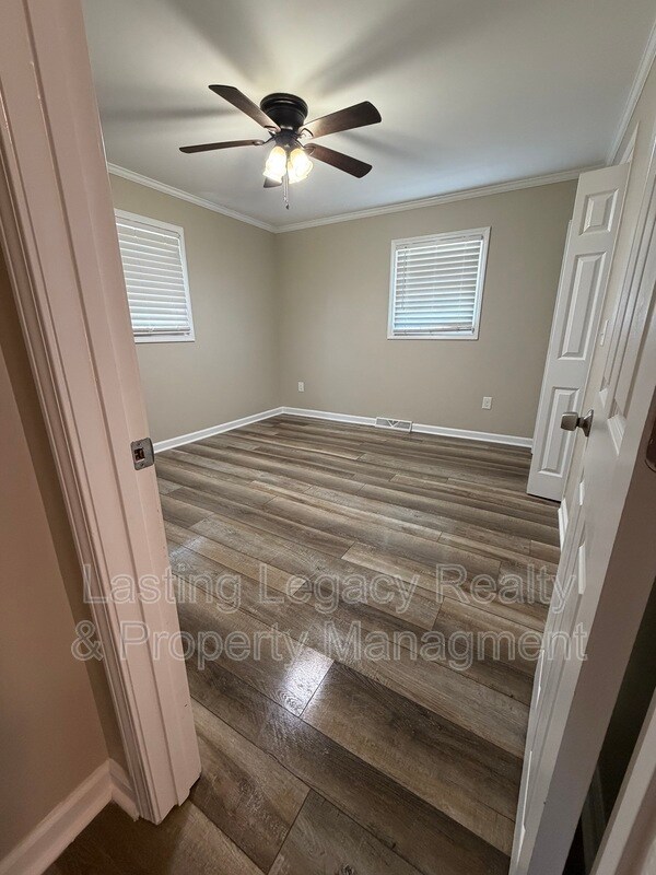 Building Photo - 179 Canterbury Dr