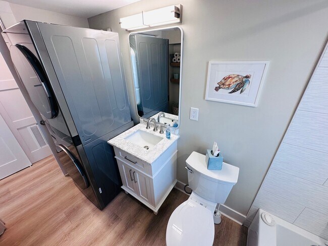 Building Photo - 555 Gulf Way