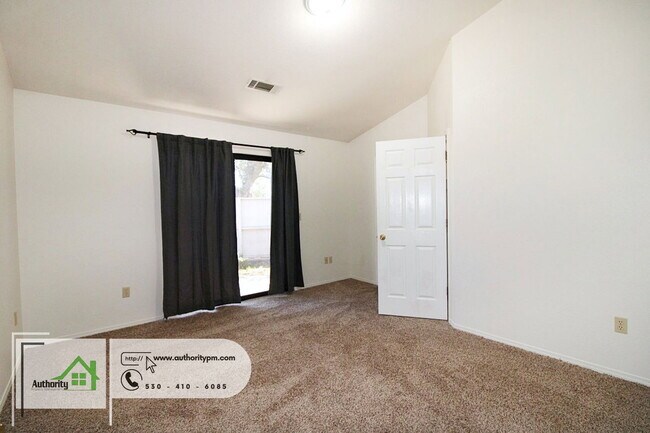 Building Photo - 21906 Chimney Rock Dr