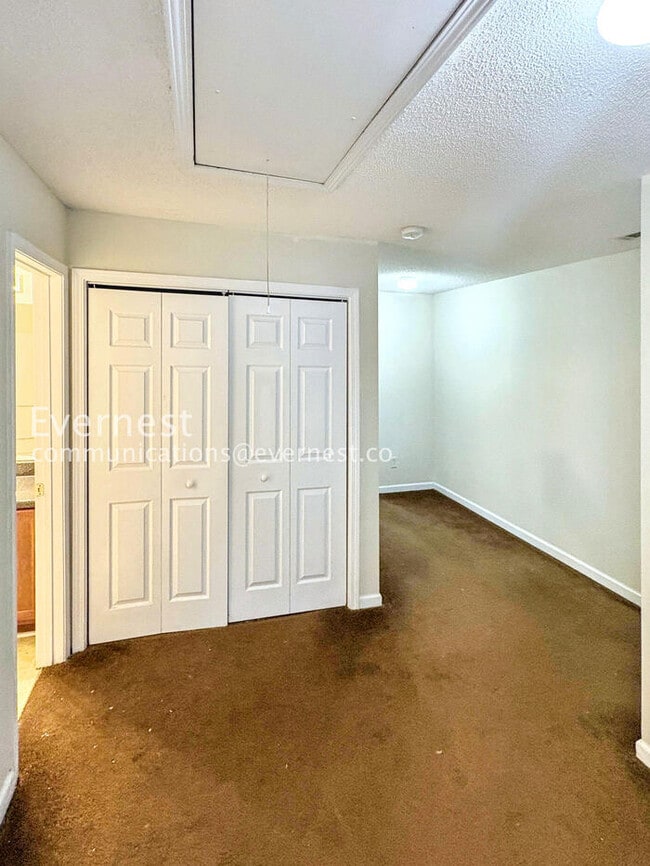 Building Photo - PROMO: Enjoy your 2nd month rent-free rent when you sign the lease today! 3 Bed, 2.5 Bath Home wi...