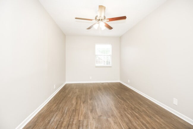 Building Photo - 1007 Lassiter Dr