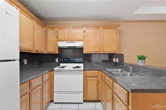 Building Photo - 2604 W Ringold Cir