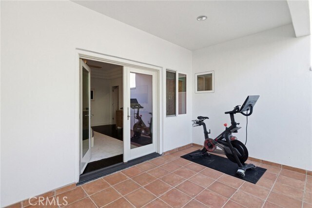 Building Photo - 720 Manhattan Beach Blvd