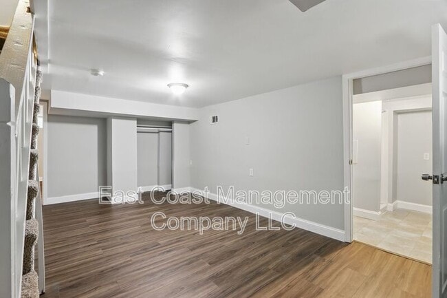 Building Photo - 5906 The Alameda