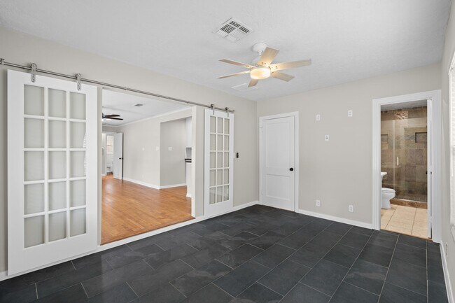 Building Photo - 2007 Wakefield Dr