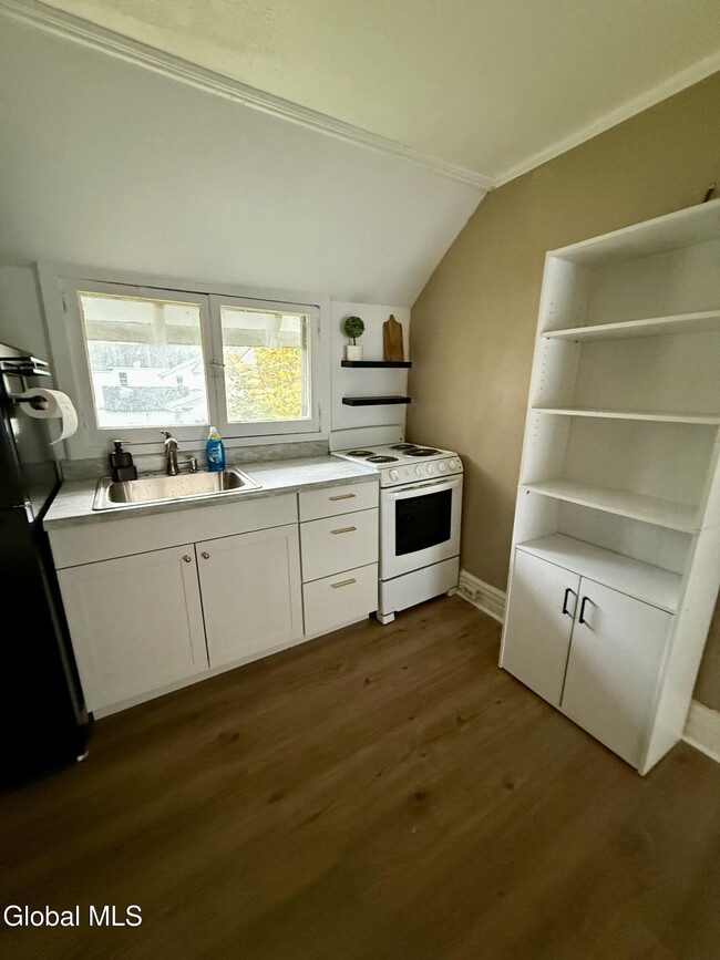 Building Photo - 89 2nd Ave