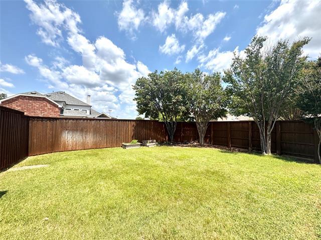 Building Photo - 1631 Clarke Springs Dr
