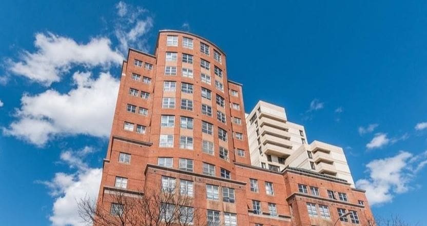 Building Photo - 931 Massachusetts Ave