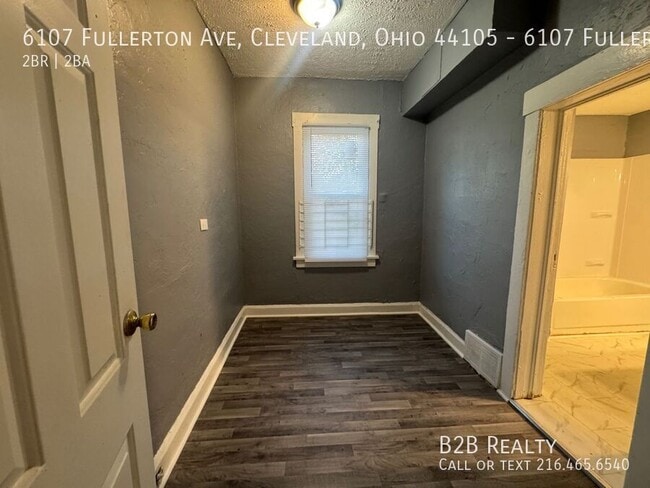 Building Photo - 6107 Fullerton Ave