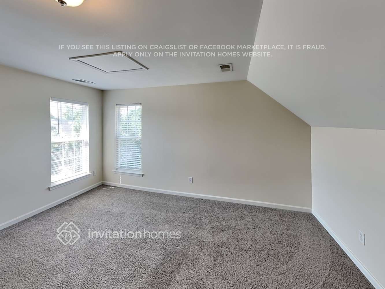 Building Photo - 2019 Southridge Dr
