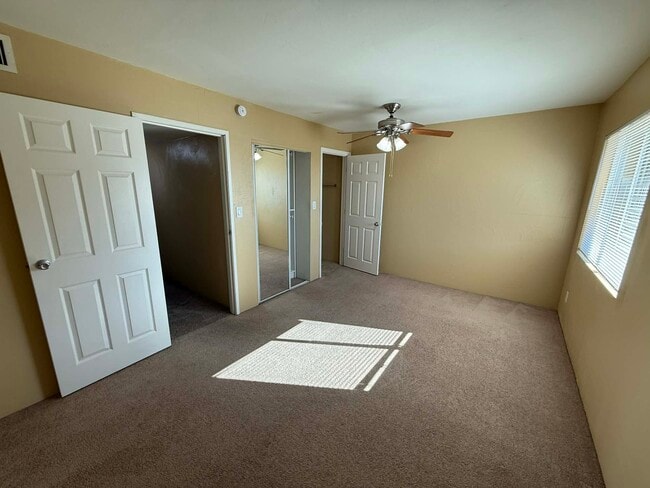 Building Photo - 931 N Euclid Ave