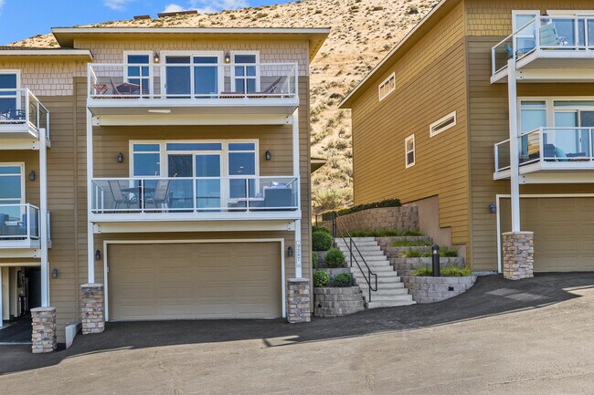 Building Photo - 9287 Riverview Way NW