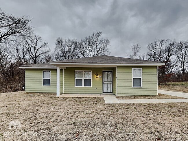 Building Photo - 3385 Reynard Rd