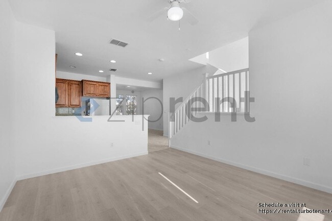 Building Photo - 10923 Tower Park Dr