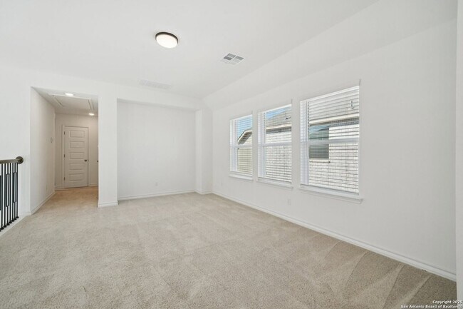 Building Photo - 10833 Coppola