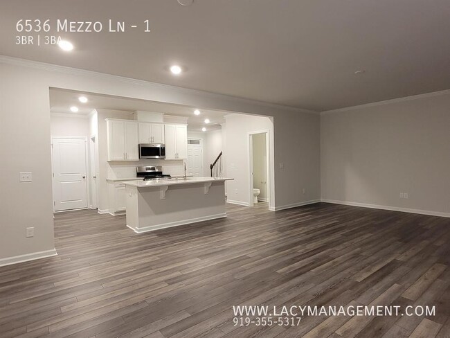 Building Photo - 6536 Mezzo Ln
