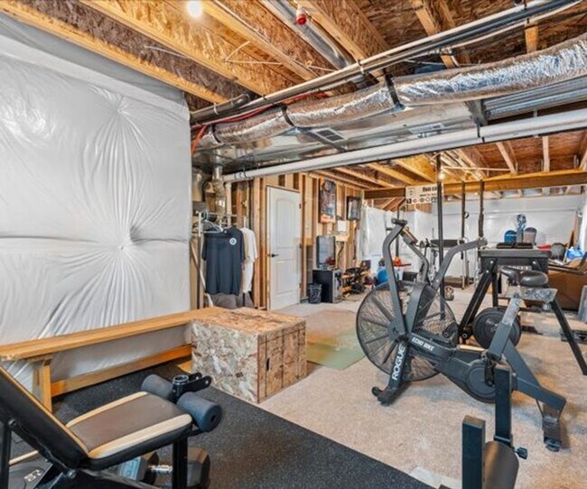 Building Photo - Modern 4-Bedroom Home in Desirable Promontory Neighborhood - Pet Friendly