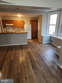 Building Photo - 5025 Penn St