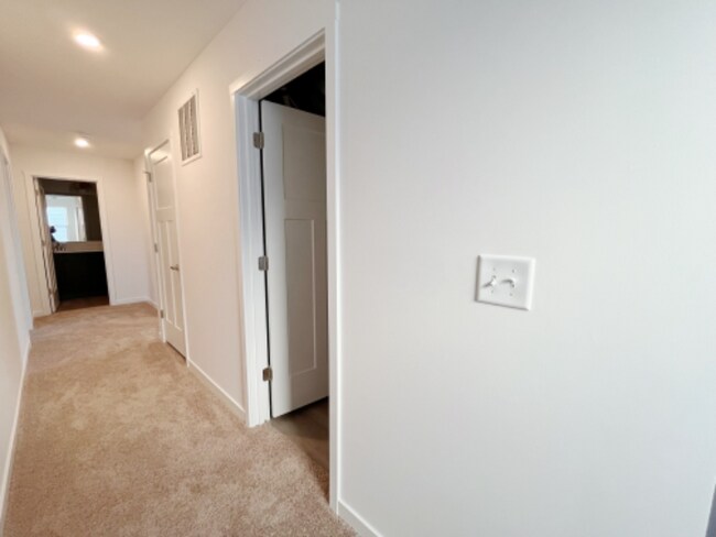 Building Photo - 1630 Lewes Castle Dr