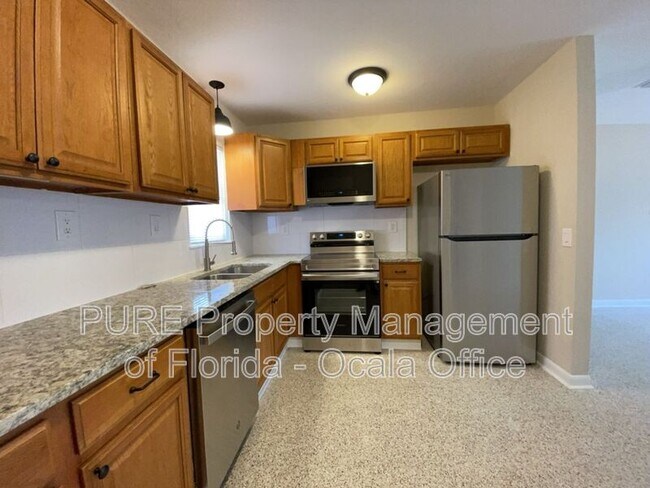 Building Photo - 12142 SE 87th Terrace