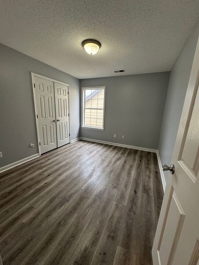 Building Photo - 7857 Windy Willow Rd