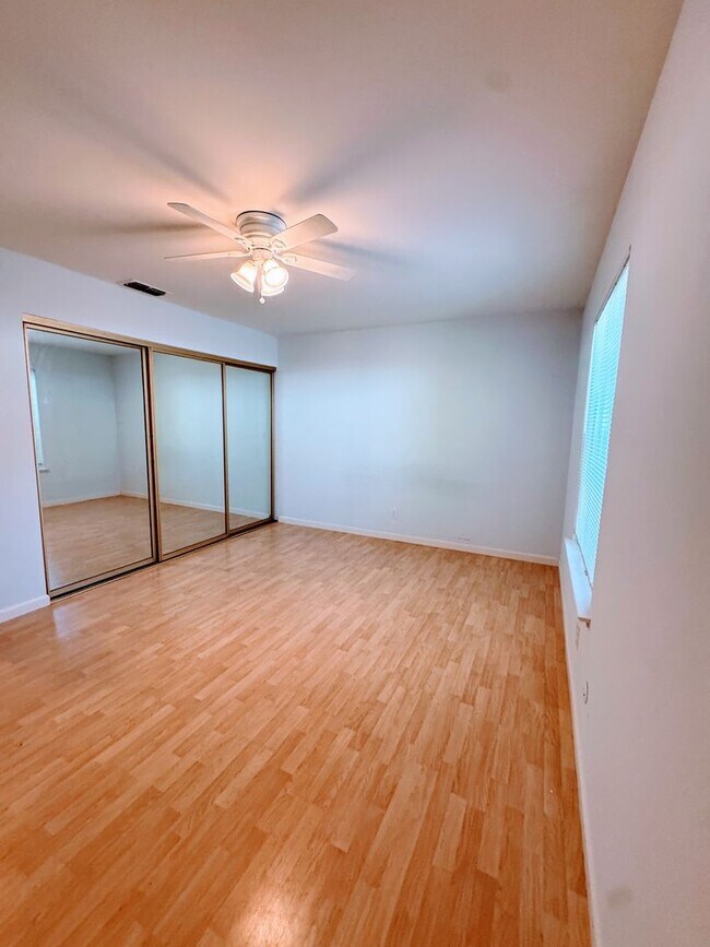 Building Photo - 4BR SFR w/ 2-Car Garage, RV Parking & Big Yard in Rocklin