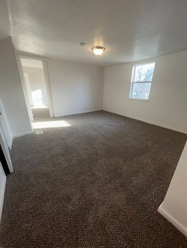 Building Photo - LIMITED TIME**1/2 OFF DEPOSIT**