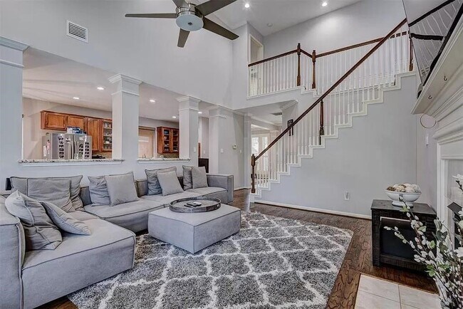 Building Photo - 1207 Campton Ct