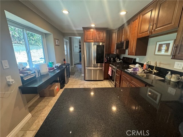 Building Photo - 800 Skyland Dr