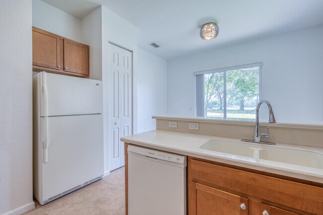 Building Photo - 139 2 Pine Dr