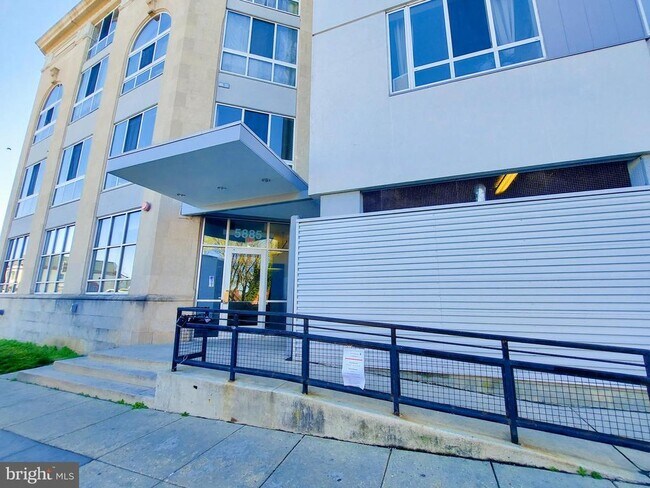 Building Photo - 5885 Colorado Ave NW