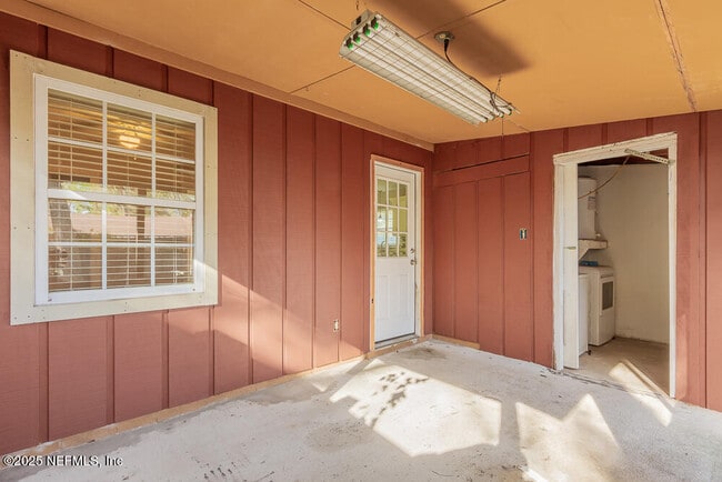 Building Photo - 1050 Assisi Ln