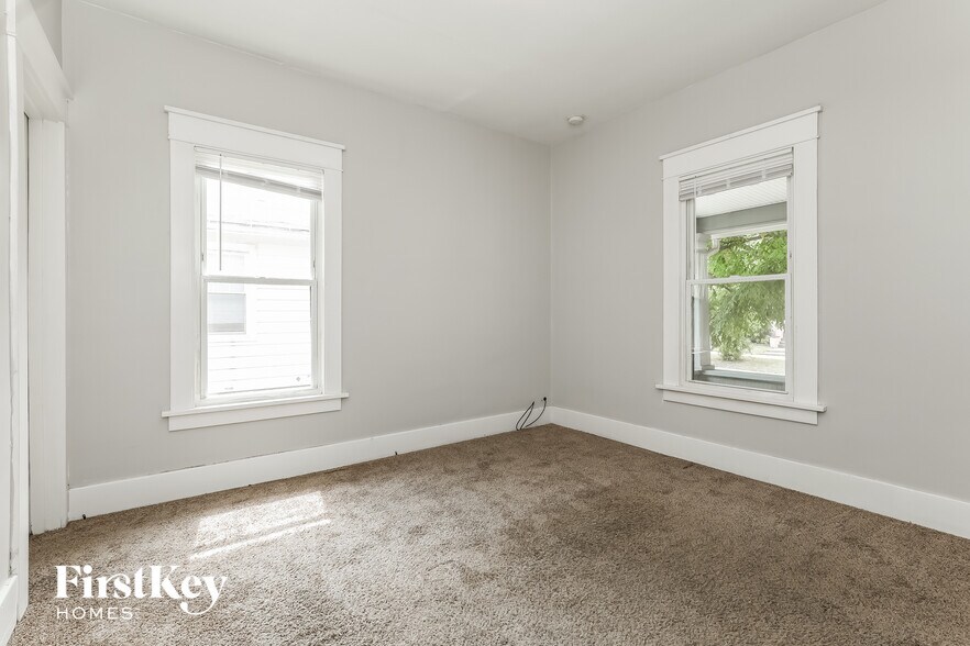 Building Photo - 814 Bowditch St