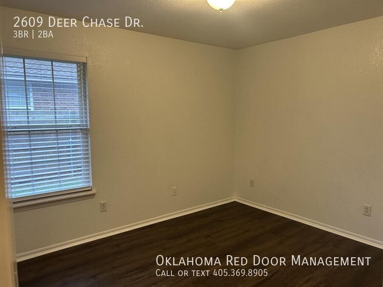Building Photo - 2609 Deer Chase Dr