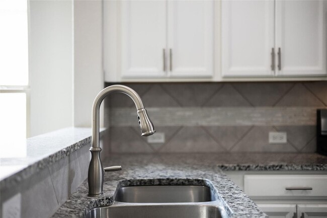 Building Photo - 524 Coffee Berry Dr