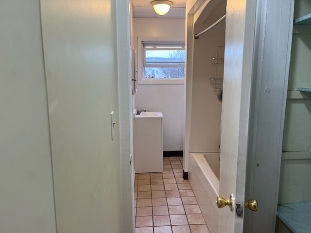 Building Photo - 416 N Webster Ave