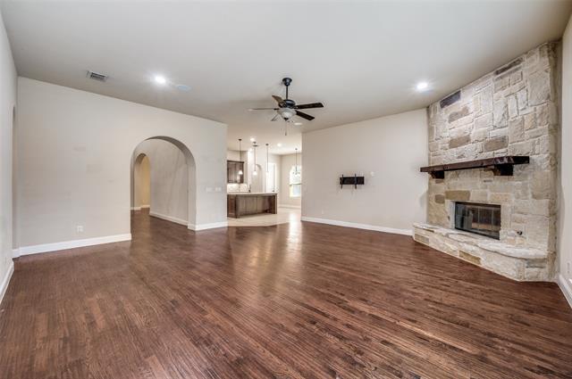 Building Photo - 7495 Perry Dr