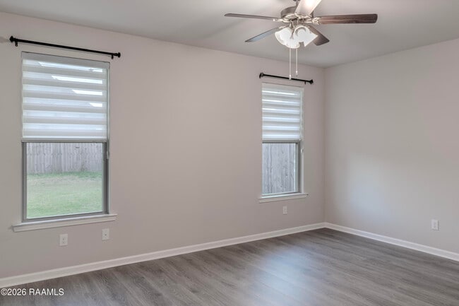 Building Photo - 119 Deer Lake Ln