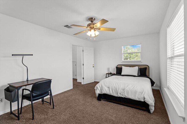 Building Photo - 11724 Dunfries Ln