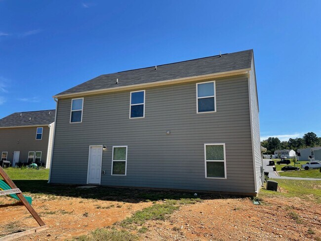 Building Photo - Beautiful 4 bed 3 bath home!