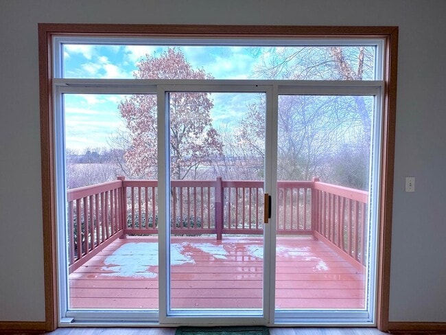 Building Photo - 2509 Oneida Ln