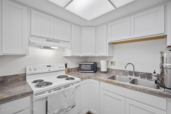 Building Photo - 4133 Cedar Creek Cir