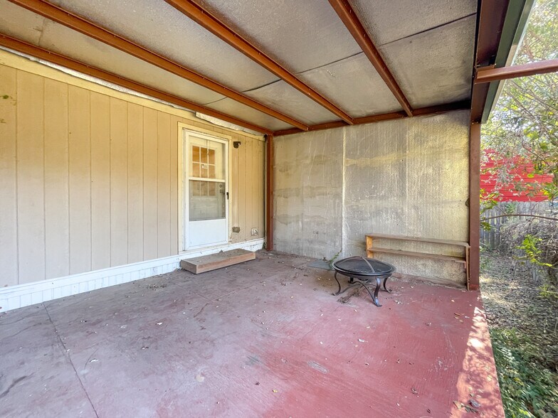 Building Photo - 436 Daybreak St