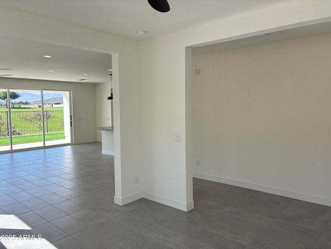 Building Photo - 10862 N Brownsville Ln