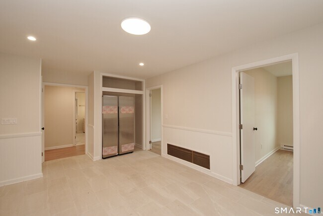 Building Photo - 306 Courtland Ave