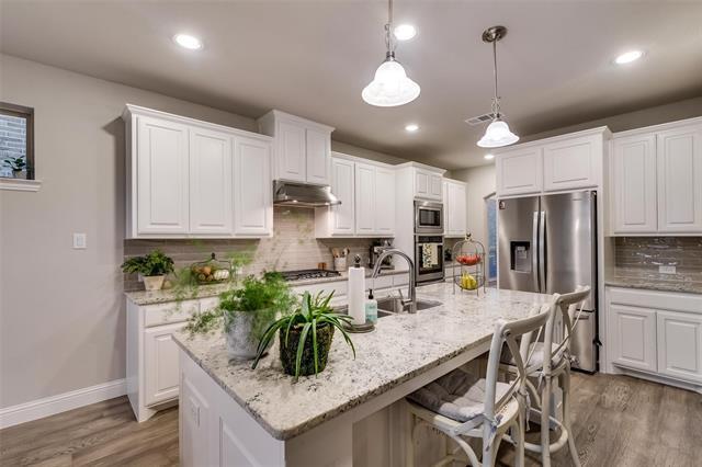 Building Photo - 16025 Plum Ct