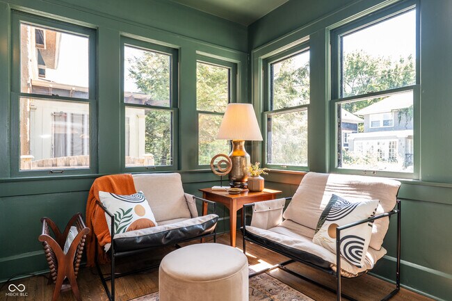 Building Photo - 322 E 37th St