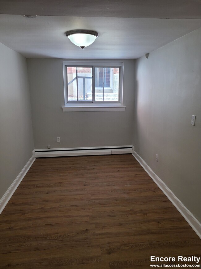 Building Photo - 69 Chiswick Rd