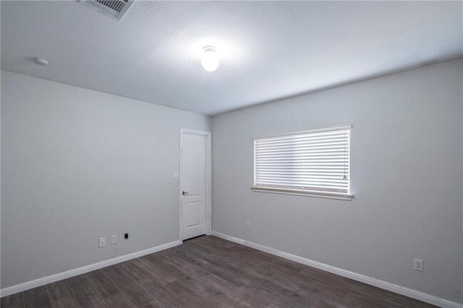 Building Photo - 17928 Narsitin Ln